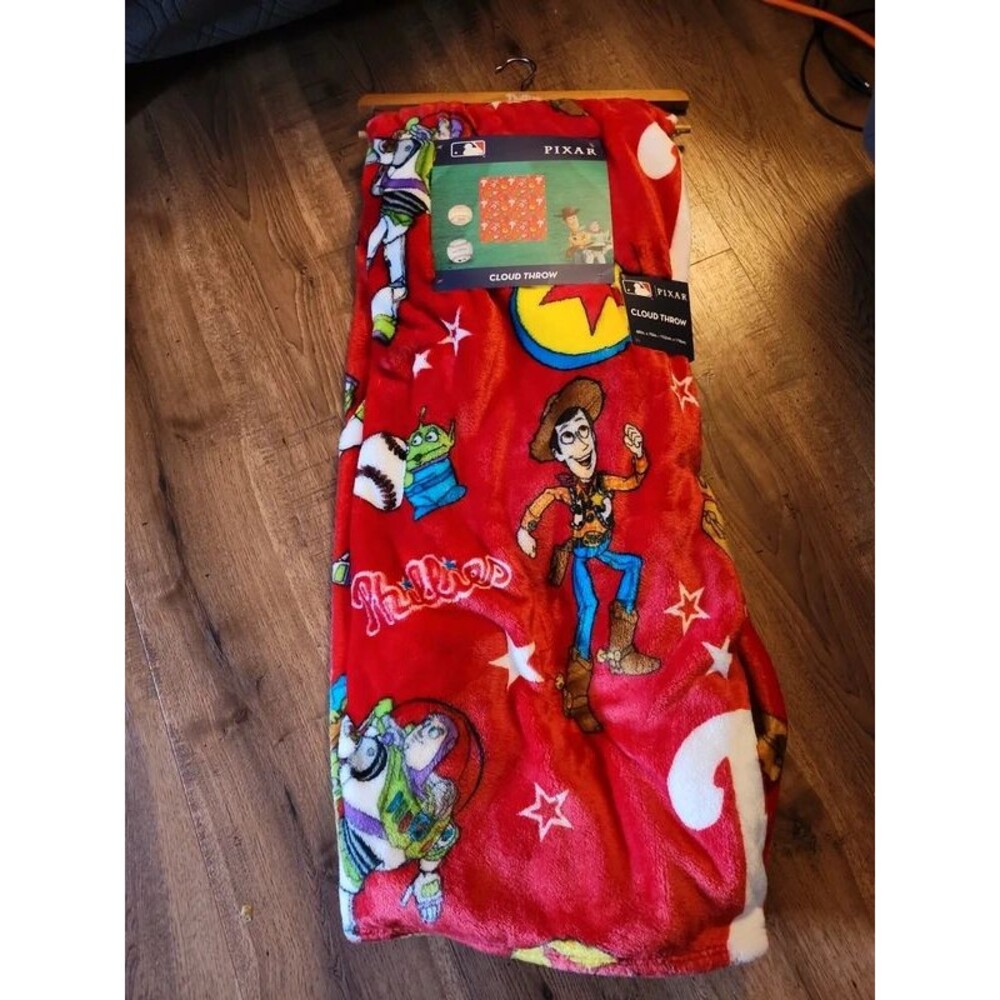 MLB Philadelphia Phillies Pixar Toy Story Cloud Blanket 60x70 NWT Woody Buzz